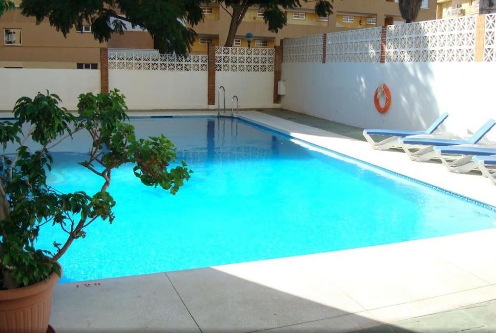Apartamento En La Carihuela Τορρεμολίνος Εξωτερικό φωτογραφία