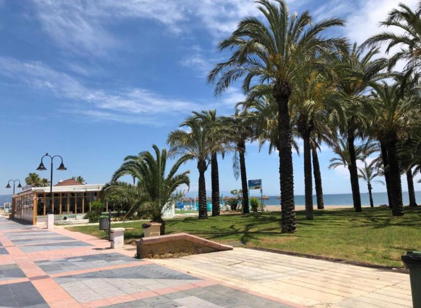 Apartamento En La Carihuela Τορρεμολίνος Εξωτερικό φωτογραφία